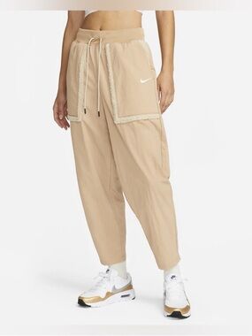 Nike sportswear teddy fleece Women's Beige Hemp Cargo Jogger Pants Sz small